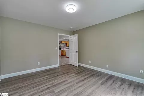 Bedroom - 611 Pearson Town Rd, Moore, SC 29369 photo 6 of 11