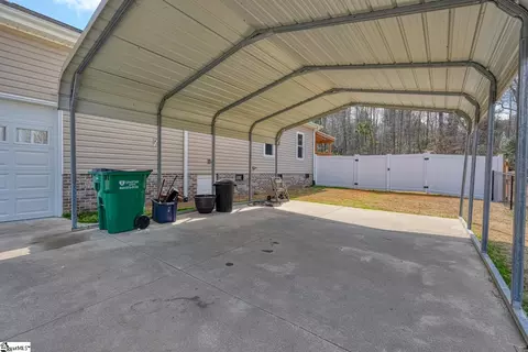 Exterior - 611 Pearson Town Rd, Moore, SC 29369 photo 14 of 14