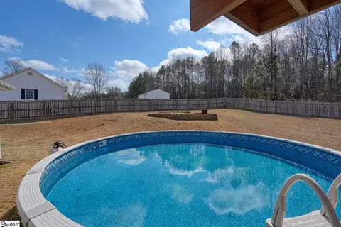 Exterior - 611 Pearson Town Rd, Moore, SC 29369 photo 10 of 14
