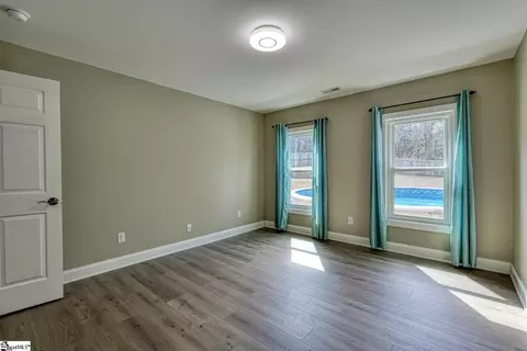Bedroom - 611 Pearson Town Rd, Moore, SC 29369 photo 5 of 11
