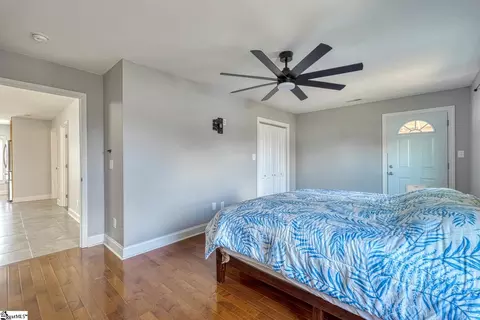 Bedroom - 611 Pearson Town Rd, Moore, SC 29369 photo 4 of 11