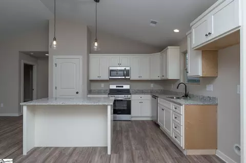 Kitchen - 9946 Highway 252, Ware Shoals, SC 29692 photo 1 of 1