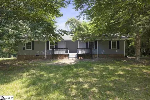 196 Mcarthur St, Spartanburg, SC 29302
