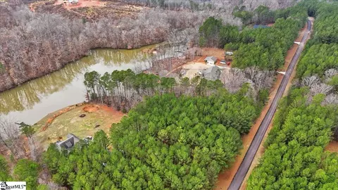 7 Southview Dr, Iva, SC 29655