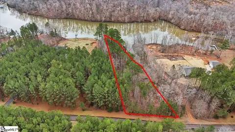 7 Southview Dr, Iva, SC 29655
