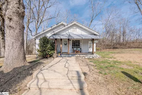 143 Woodrow St, Pickens, SC 29671