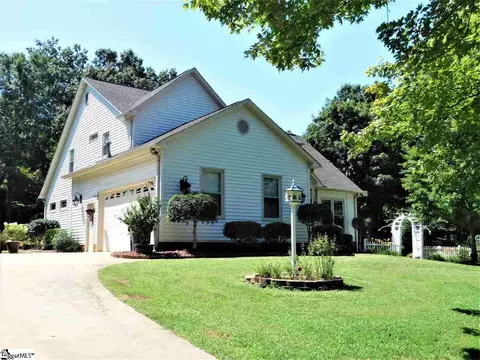 102 Lex Ct, Greer, SC 29651