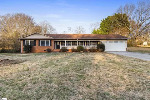 104 Cherokee Rd, Easley, SC 29642