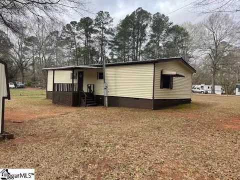 75 Edgewater Dr, Waterloo, SC 29384 photo 2