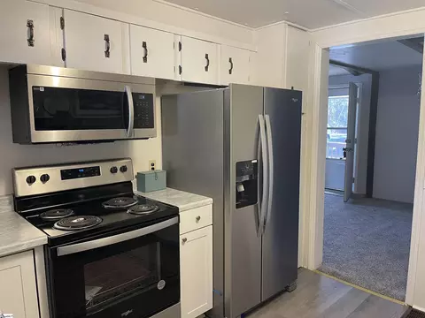 75 Edgewater Dr, Waterloo, SC 29384 photo 6