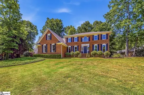 131 Woodridge Dr, Spartanburg, SC 29301