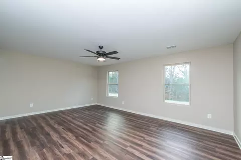 Living - 9920 Highway 252, Ware Shoals, SC 29692 photo 5 of 6