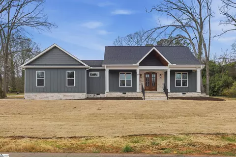 215 Ligon Dr, Anderson, SC 29621