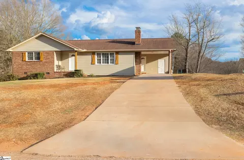 148 Peterson Dr, Wellford, SC 29385