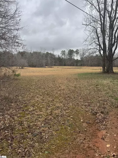 4320 N Blue Ridge Dr, Taylors, SC 29687