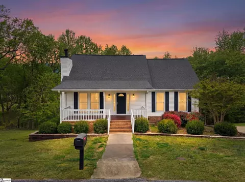 17 Hester Rd, Greenville, SC 29609