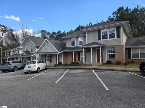 645 Bear Dr, Greenville, SC 29605