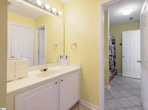 Bath - 237 Penick Dr, Duncan, SC 29334 photo 2 of 4