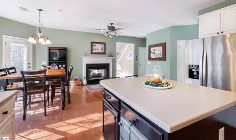 Kitchen - 237 Penick Dr, Duncan, SC 29334 photo 5 of 5