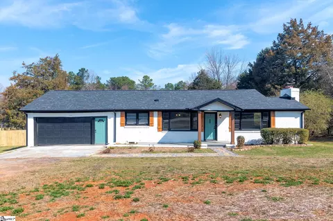 1121 Old Bessie Rd, Piedmont, SC 29673