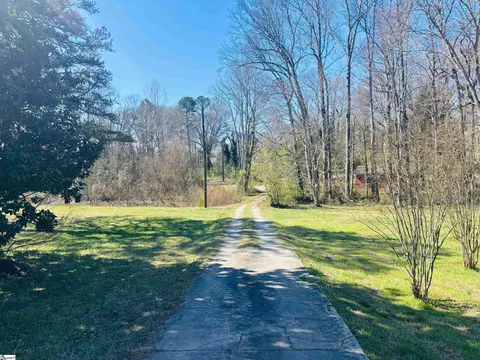 205 Cambridge Dr, Clemson, SC 29631