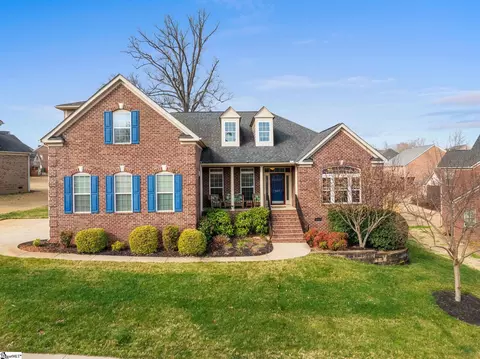 607 Pawleys Dr, Simpsonville, SC 29681