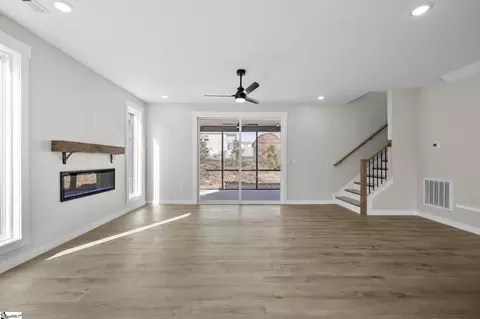 Living - 115 Jackson St, Greer, SC 29650 photo 3 of 6