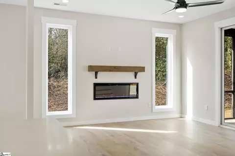 Living - 115 Jackson St, Greer, SC 29650 photo 6 of 6
