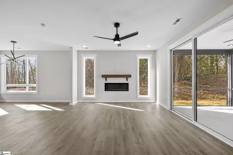 Living - 115 Jackson St, Greer, SC 29650 photo 4 of 6