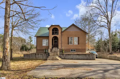 318 Saranac Dr, Spartanburg, SC 29307