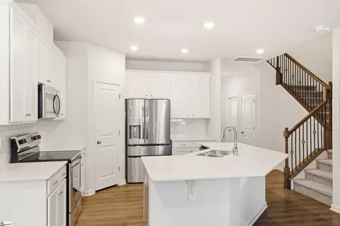 Kitchen - 430 Bee Cove Way, Pendleton, SC 29670 photo 1 of 3
