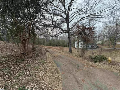 7 Enoree Heights Ct, Taylors, SC 29687