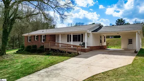 131 Timberlane Dr, Belton, SC 29627