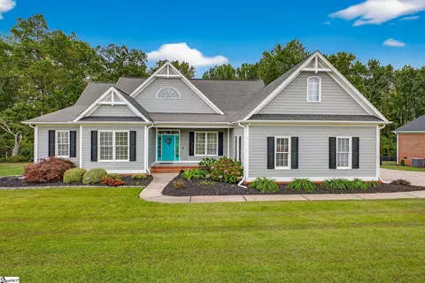 167 Conamara Ln, Woodruff, SC 29388