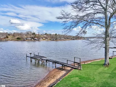 View/Area - 1020 Flymm Smith Rd, Waterloo, SC 29384 photo 2 of 10