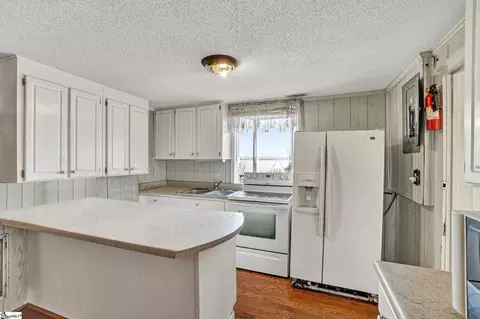 Kitchen - 1020 Flymm Smith Rd, Waterloo, SC 29384 photo 1 of 3