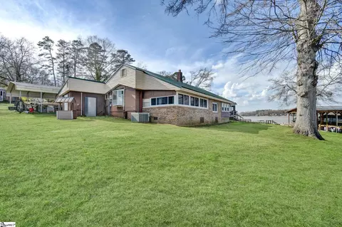 Exterior - 1020 Flymm Smith Rd, Waterloo, SC 29384 photo 1 of 10