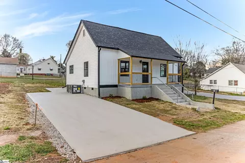 10 Adger St, Spartanburg, SC 29301