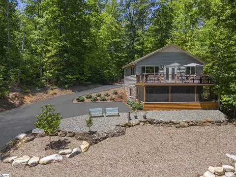 1655 W Lake Shore Dr, Landrum, SC 29356