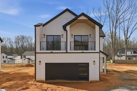 170 Buncombe St, Woodruff, SC 29388
