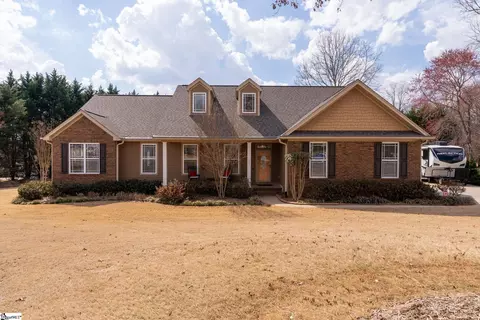 115 Forest Cove Ln, Greer, SC 29651