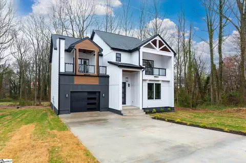4 Mckinley Dr, Greenville, SC 29611