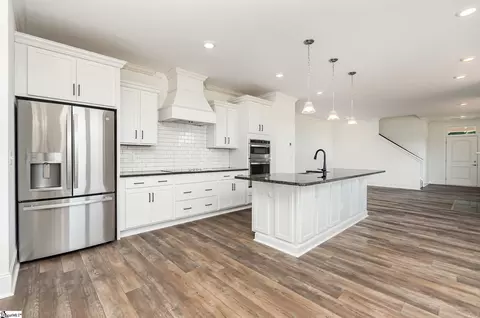 Kitchen - 422 Palazzo Pl, Greer, SC 29650 photo 2 of 3