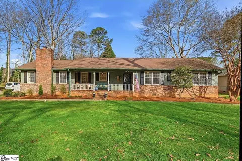494 Royal Oak Dr, Spartanburg, SC 29302