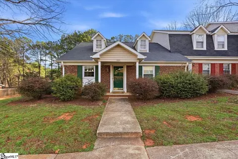 1001 Wenwood Cir, Greenville, SC 29607
