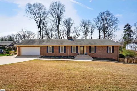 113 Holly Rd, Taylors, SC 29687
