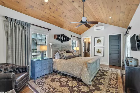 Bedroom - 155 Village Point Dr, Sunset, SC 29685 photo 4 of 5