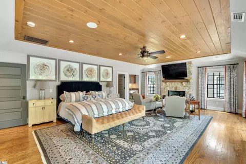 Bedroom - 155 Village Point Dr, Sunset, SC 29685 photo 1 of 5
