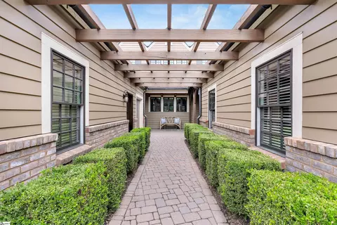 Entry Way - 155 Village Point Dr, Sunset, SC 29685 photo 1 of 3
