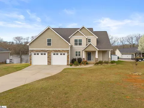 111 Michelle Dr, Chesnee, SC 29323